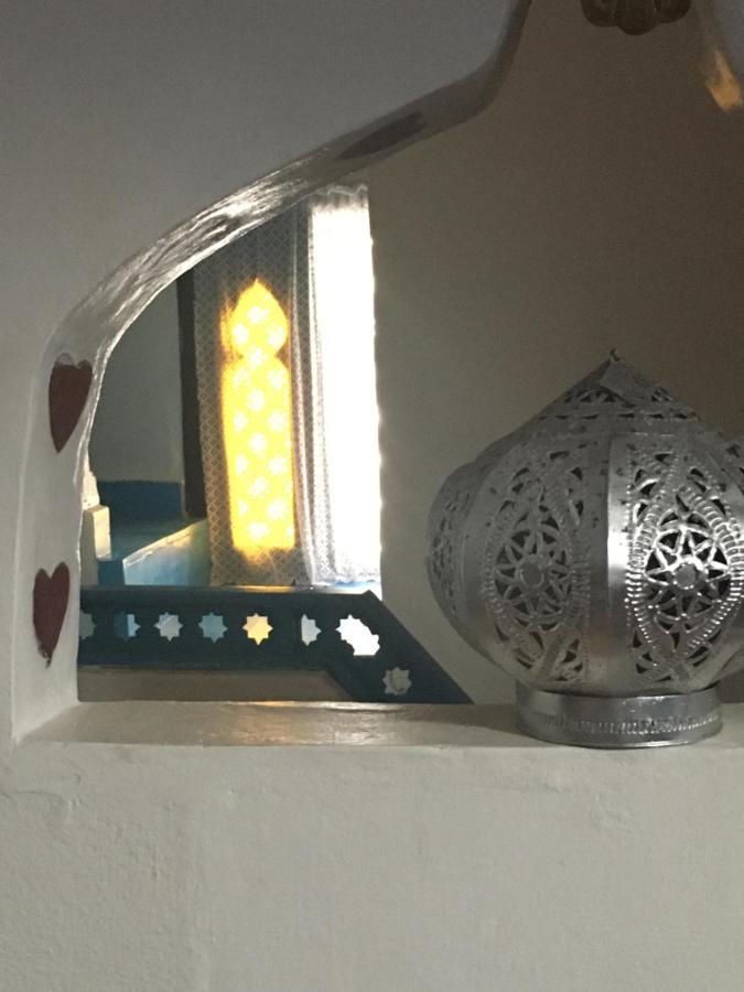 Hathor ,Casa Marroqui Con Dos Terrazas En La Medina Antigua , Ideal Parejas!! Wifi!! Asilah Luaran gambar